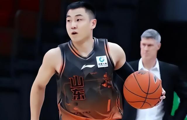 开云-转折点!山东男篮强势反弹,CBA季后赛赛后攻防权衡,目标明确,训练强度明显提升的简单介绍