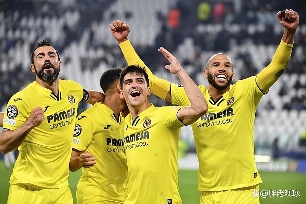 包含国际比赛日法甲传出新动向；勒沃库森强势反弹；管理层表态：气氛紧张；阵容厚度经受考验的词条